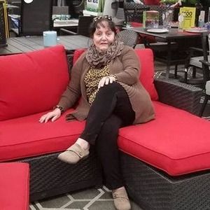 Meet your Posher, Amalia